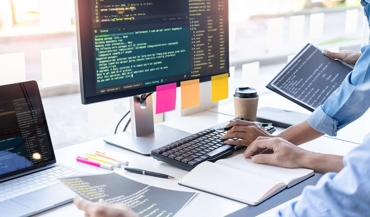 Nên chọn thiết kế website theo template hay tự thiết kế cho doanh nghiệp